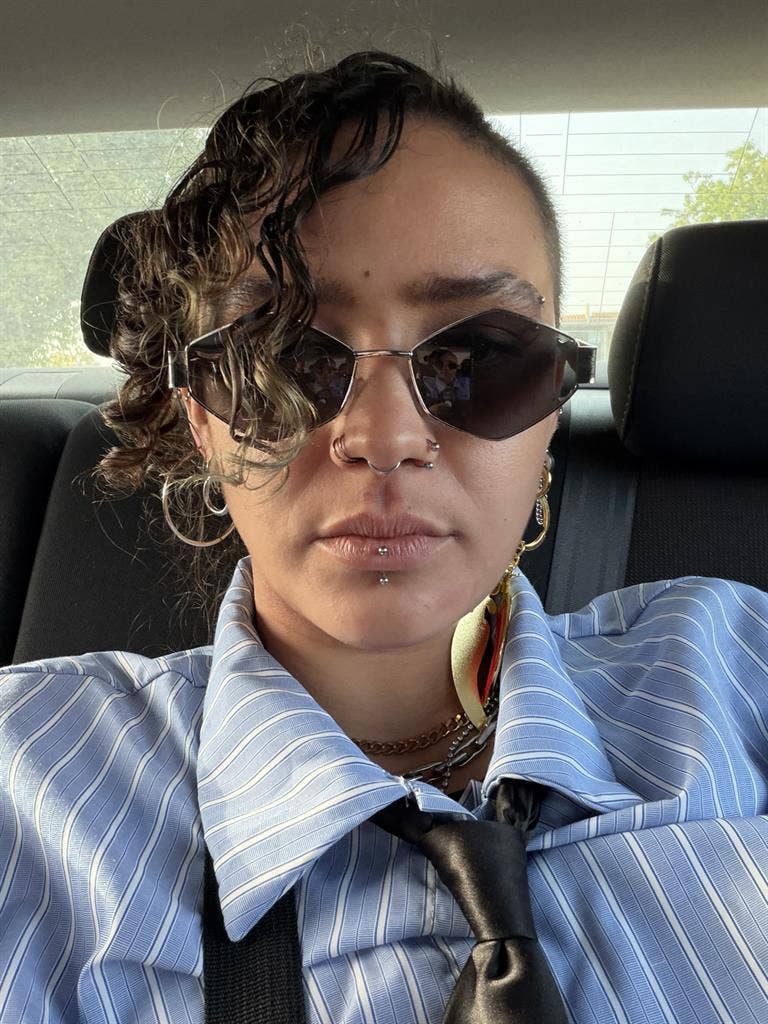 Puertorican looking for a placee