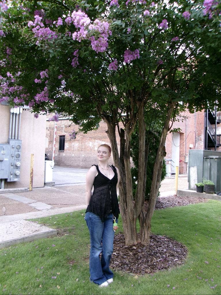 Looking to rent room for 3-5 months
