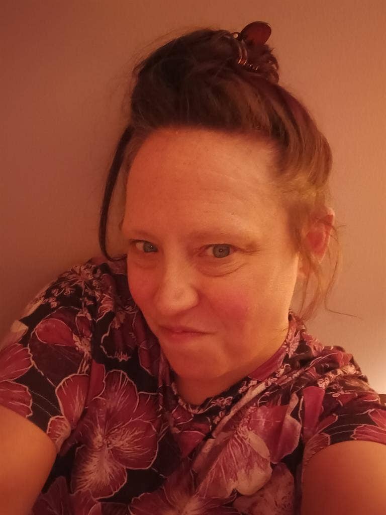 a single female/ Keep to myself