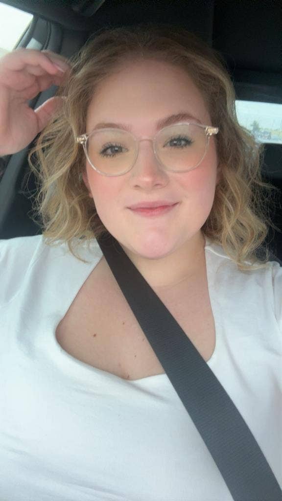 Female roommate near Keller TX