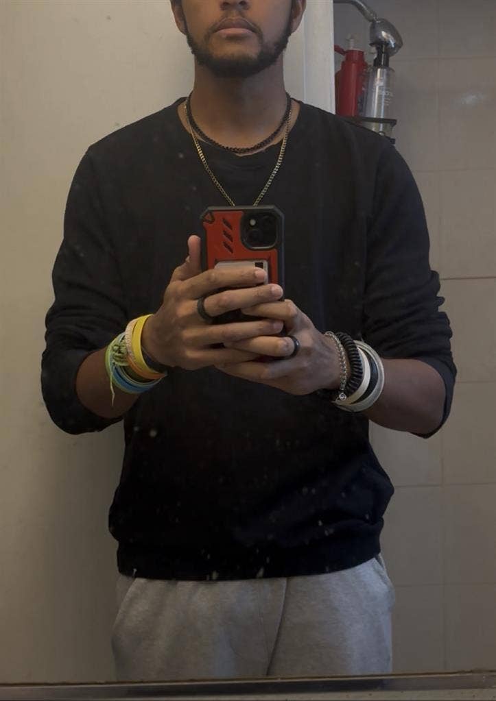 27, Male, Looking for rooms
