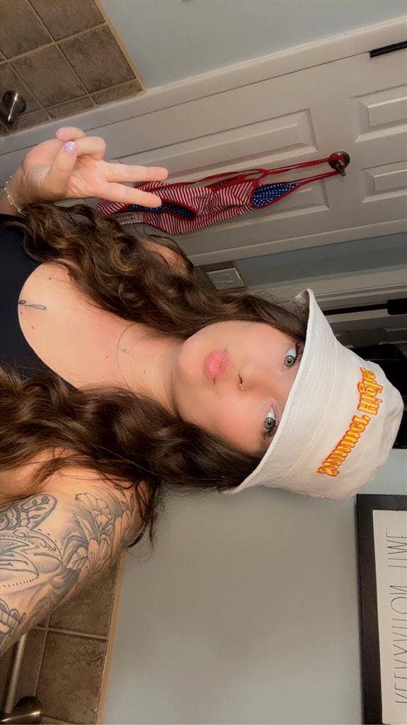LOOKING FOR A ROOMMATE IN TAMPA