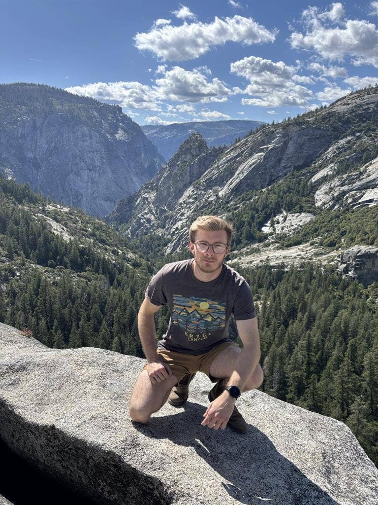 Looking for a Roommate/Room