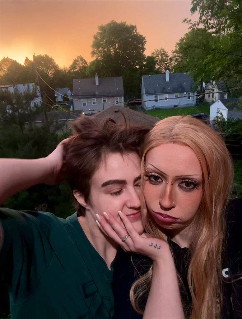 queer couple (trans) ISO a room!