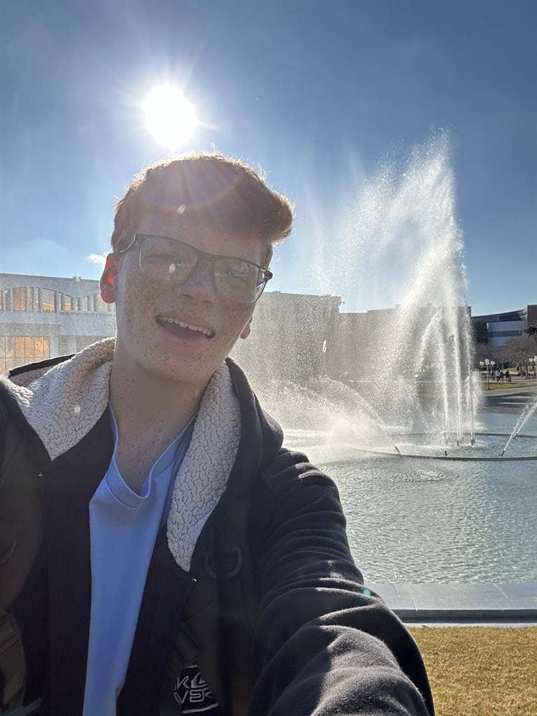 Looking to sublet/be a roommate UCF