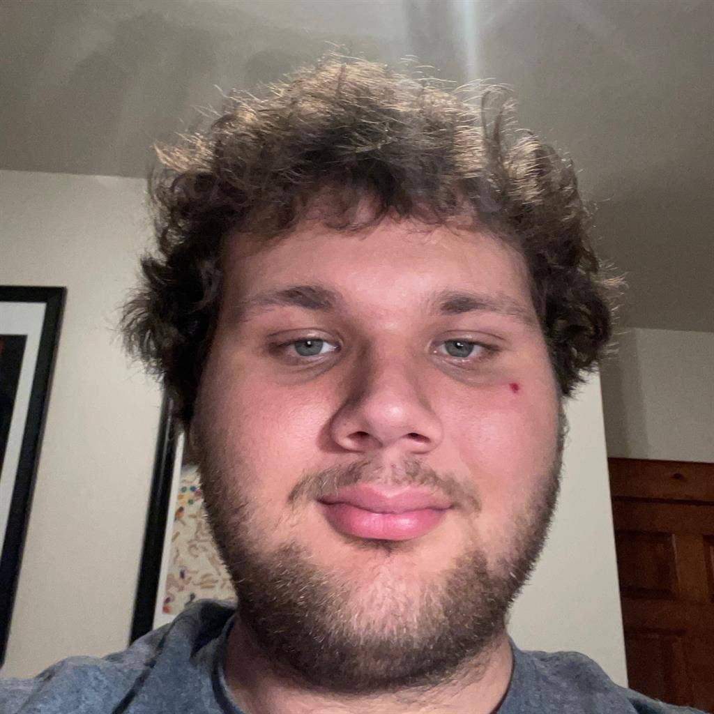 I am looking to be a roommate