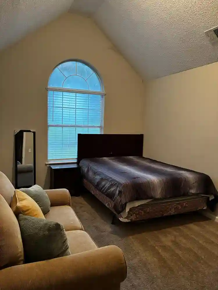 $745/1br Room 4 Rent(StoneMountain)