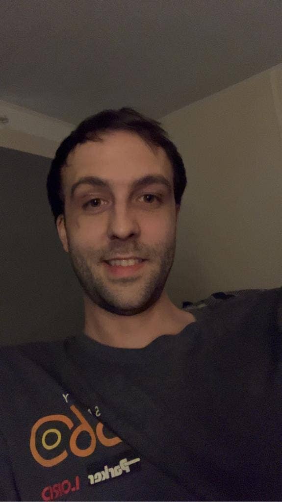 Looking for apartment to split
