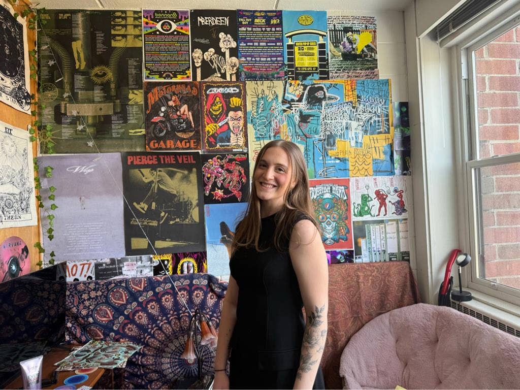 Looking to sublet or lease a room!