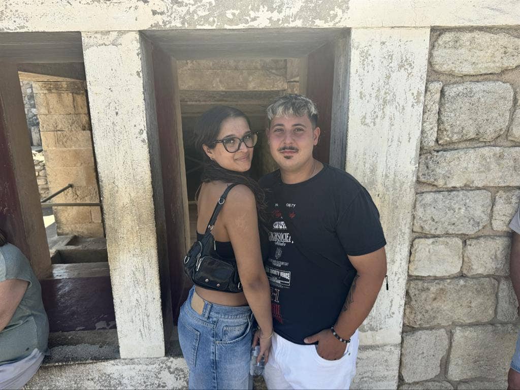 Coppia giovane cerca camera o casa