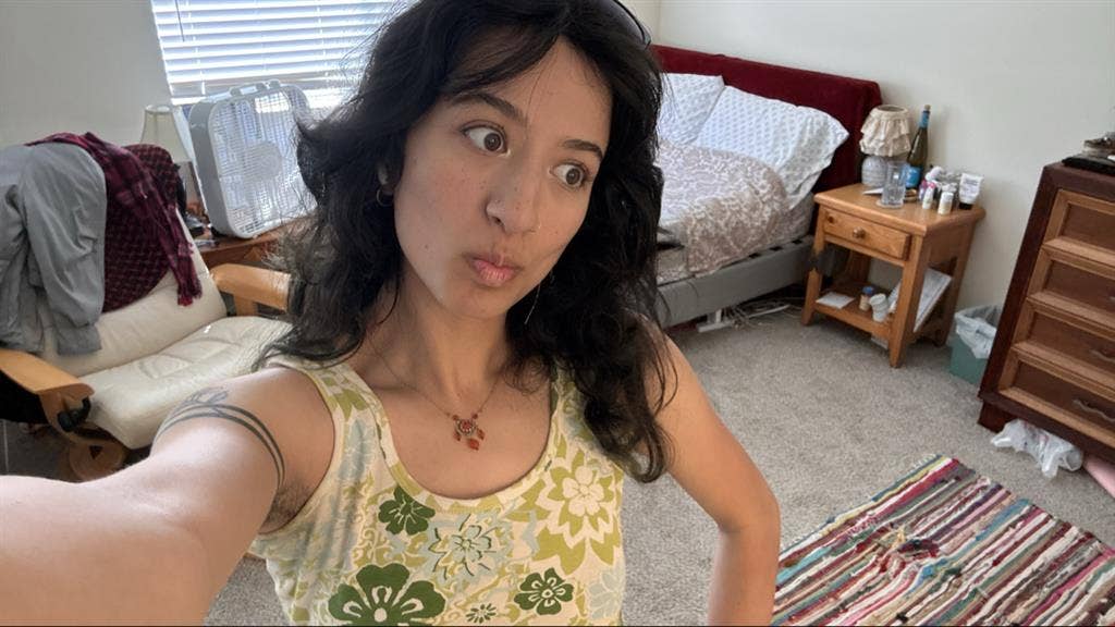 Female 21 Looking for a Roommate