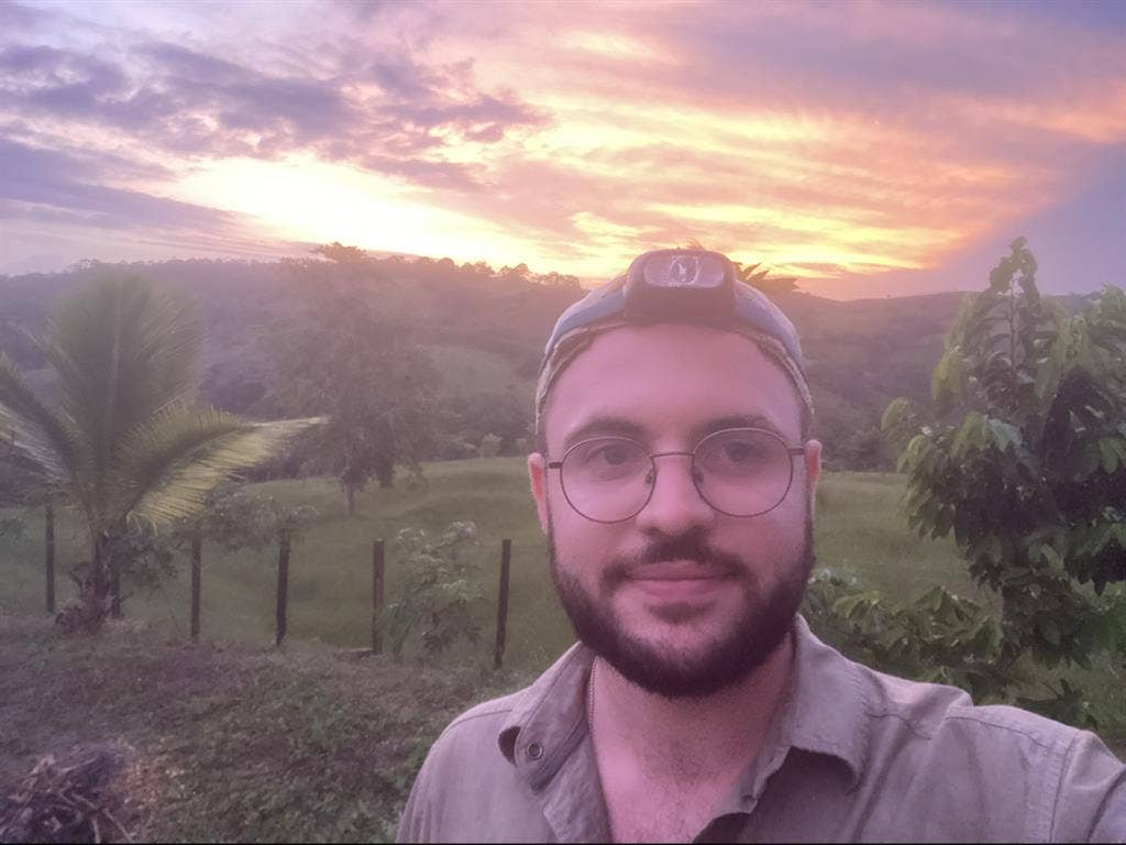 26 y/o man looking for private room