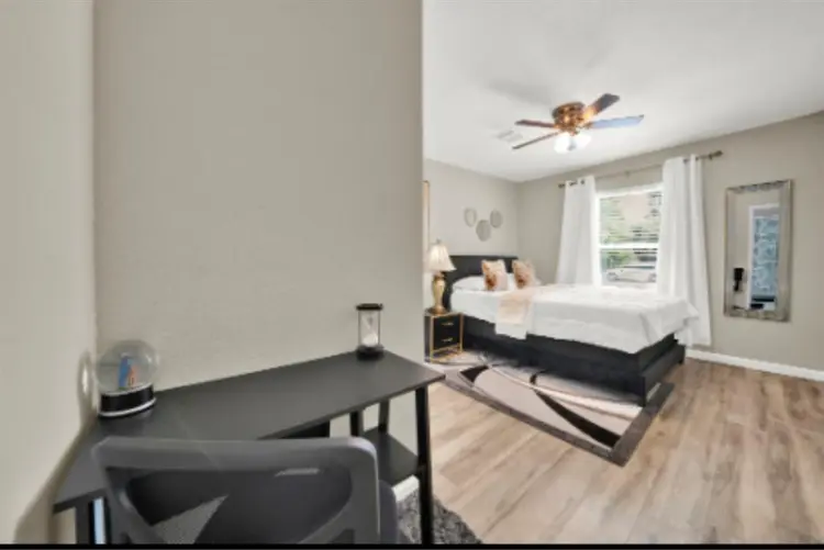 Elegant 4 BDR near Medical Centerr