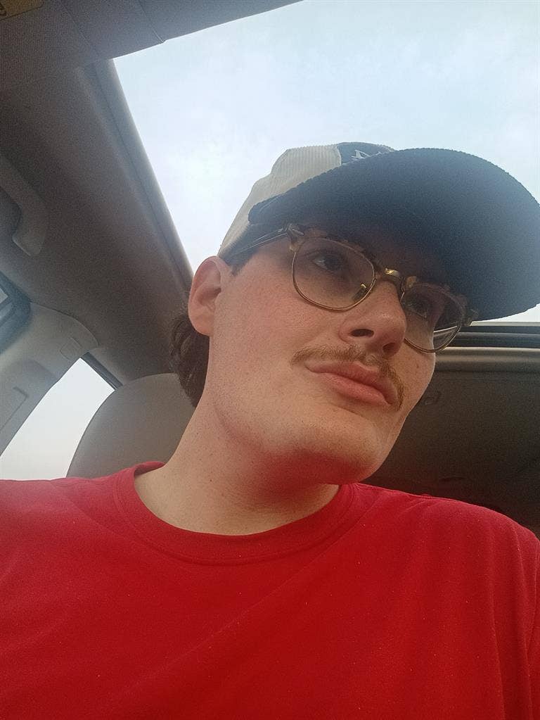 In search of roommates/friends