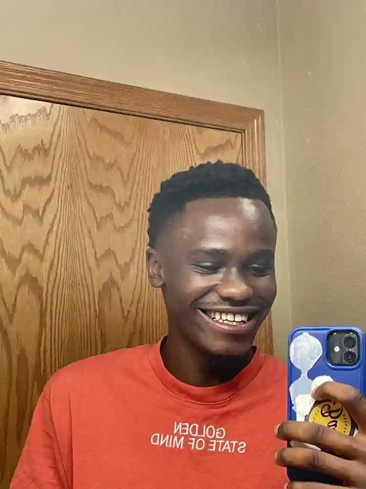 UCR student looking for rooming