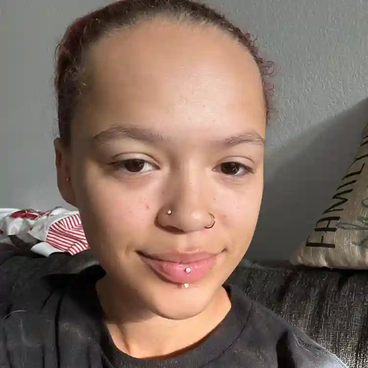 Single mom looking for private area