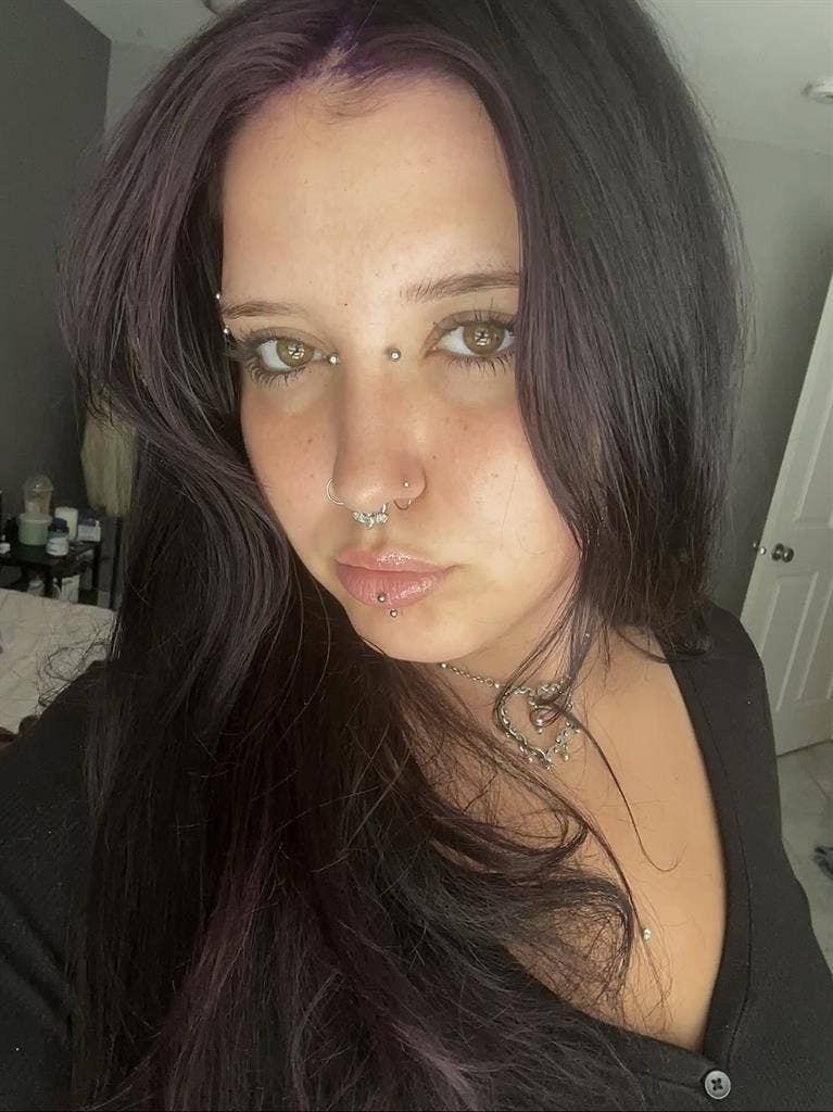 Silvia Jo 22 yr Female