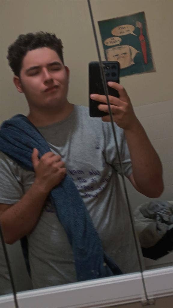 Hey. I'm Kurt looking for roommates