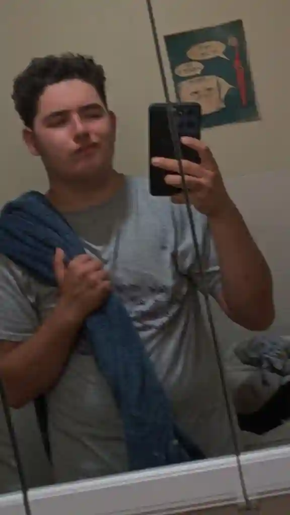 Hey. I'm Kurt looking for roommates