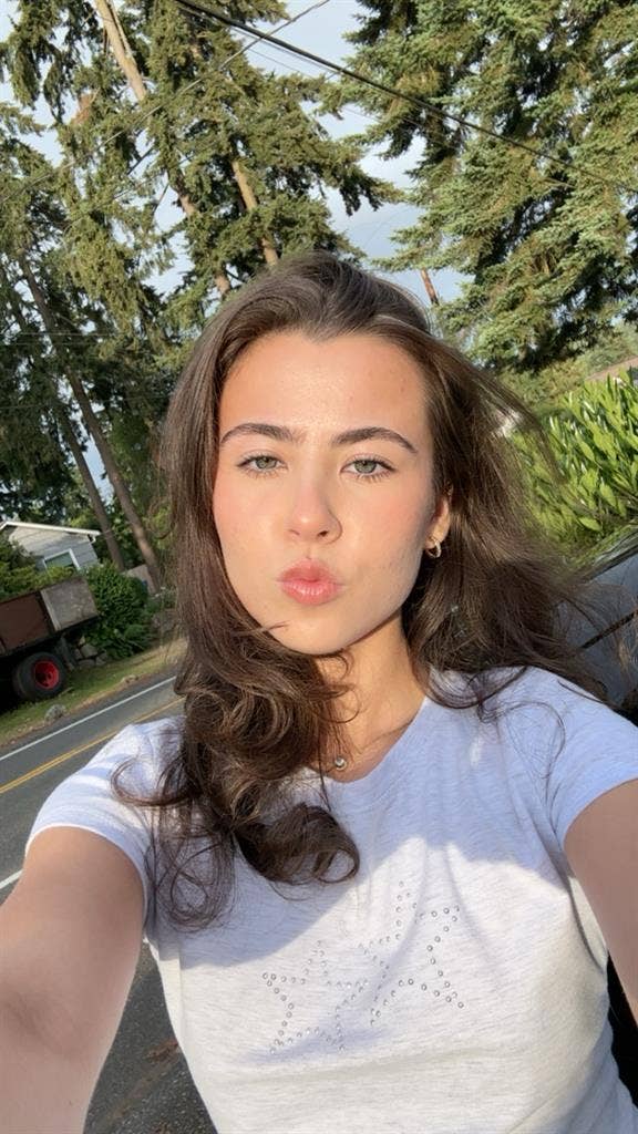 Looking for roommates 😋