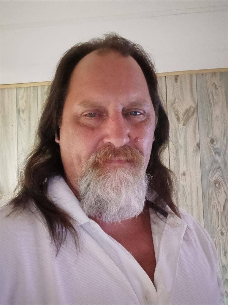 Hello looking for a room to rent