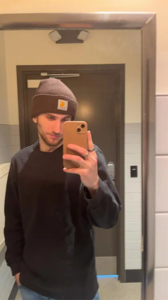 22 yr old male looking for room