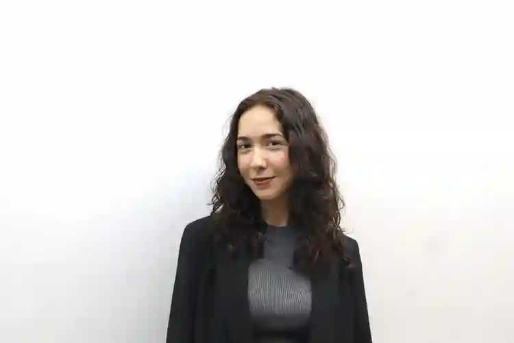 23F grad seeking room, F preferred