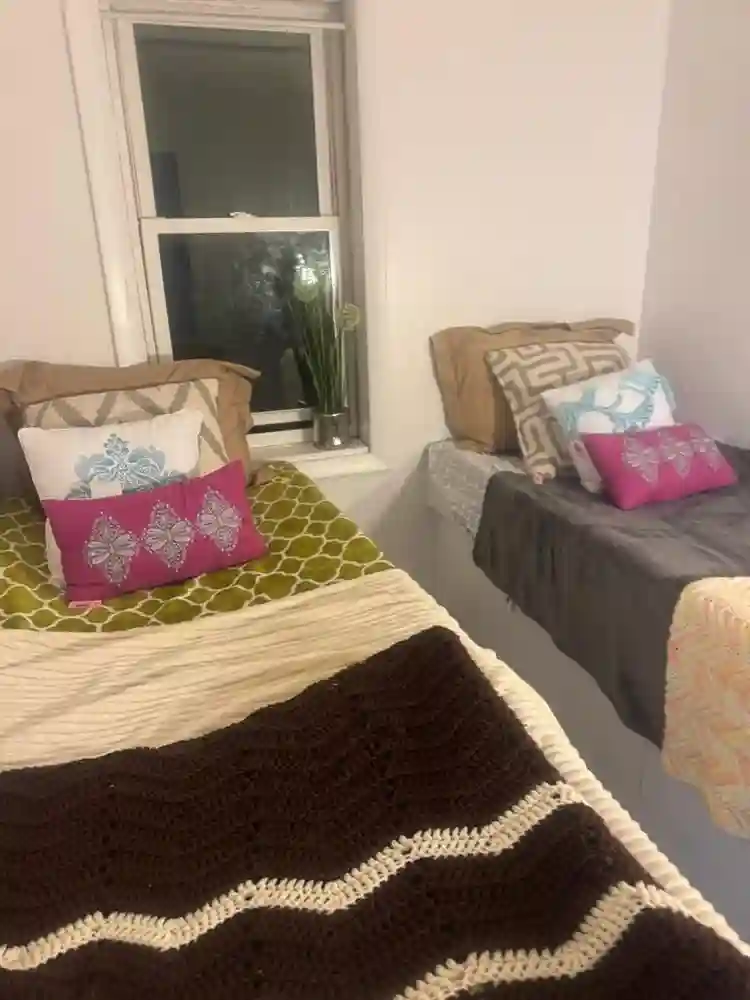 room for rent private or shared