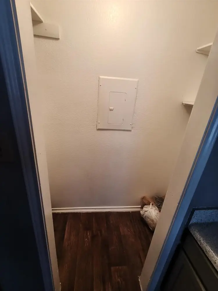 Roommate wanted