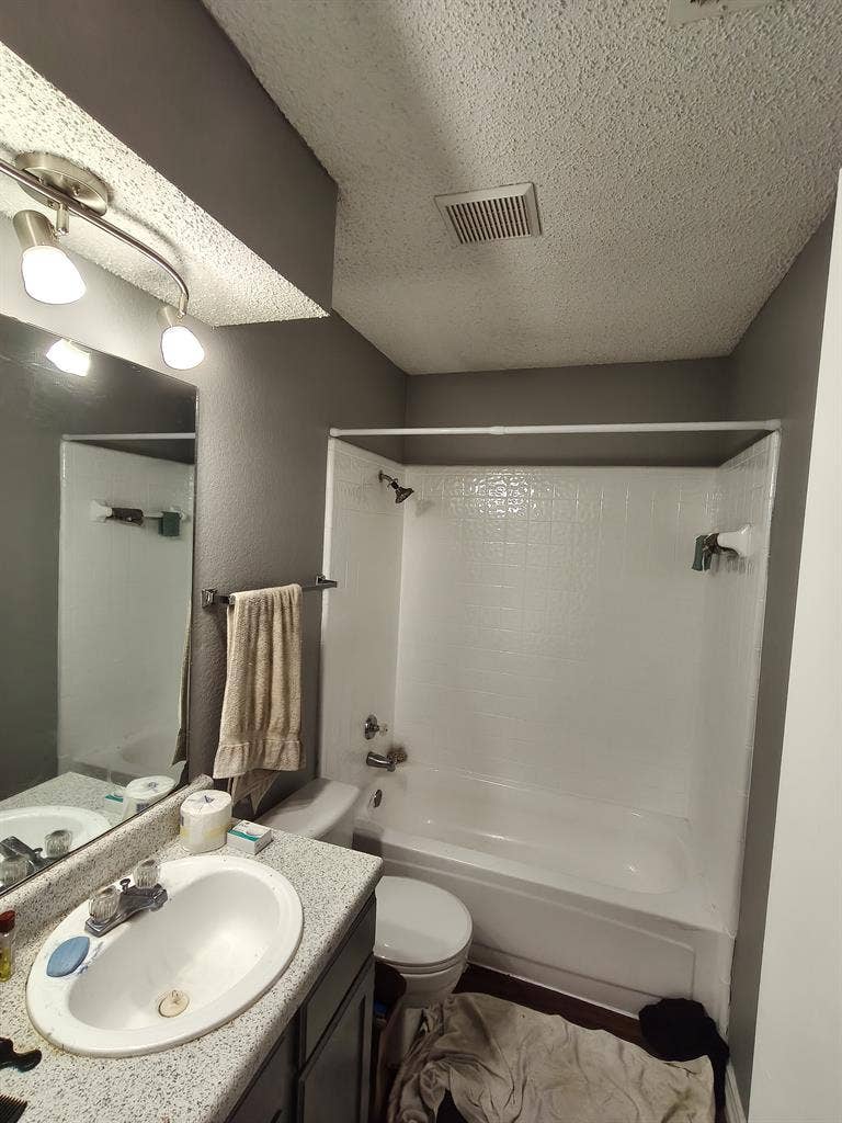 Roommate wanted