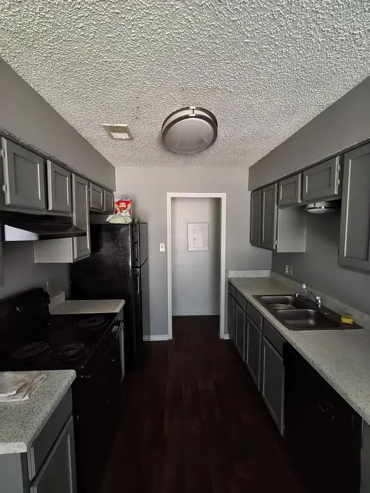 Roommate wanted