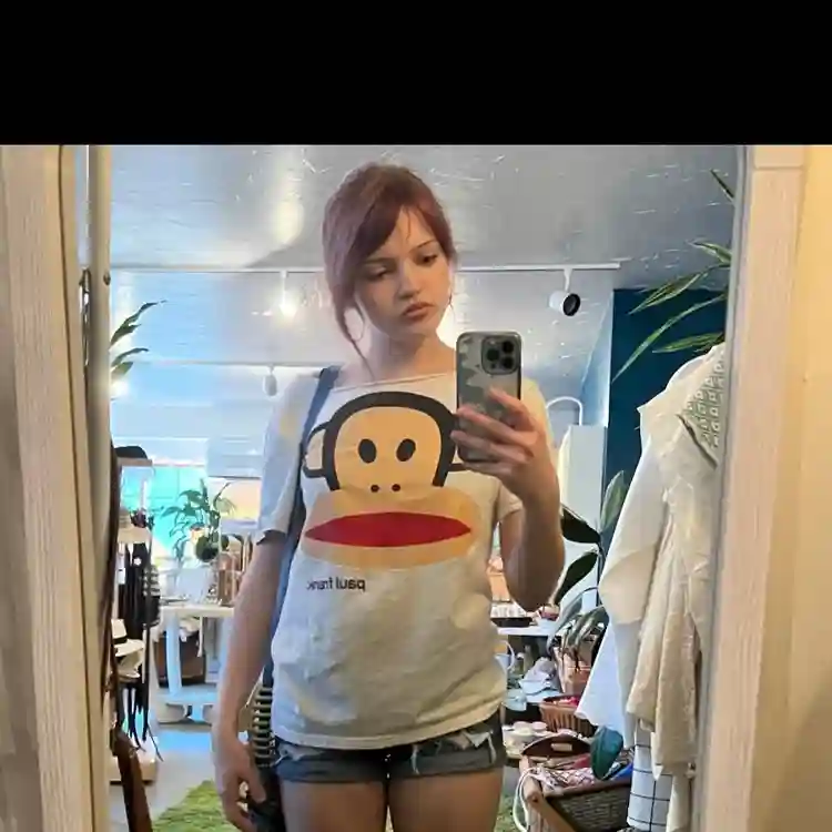 18, female, first time in Cali!
