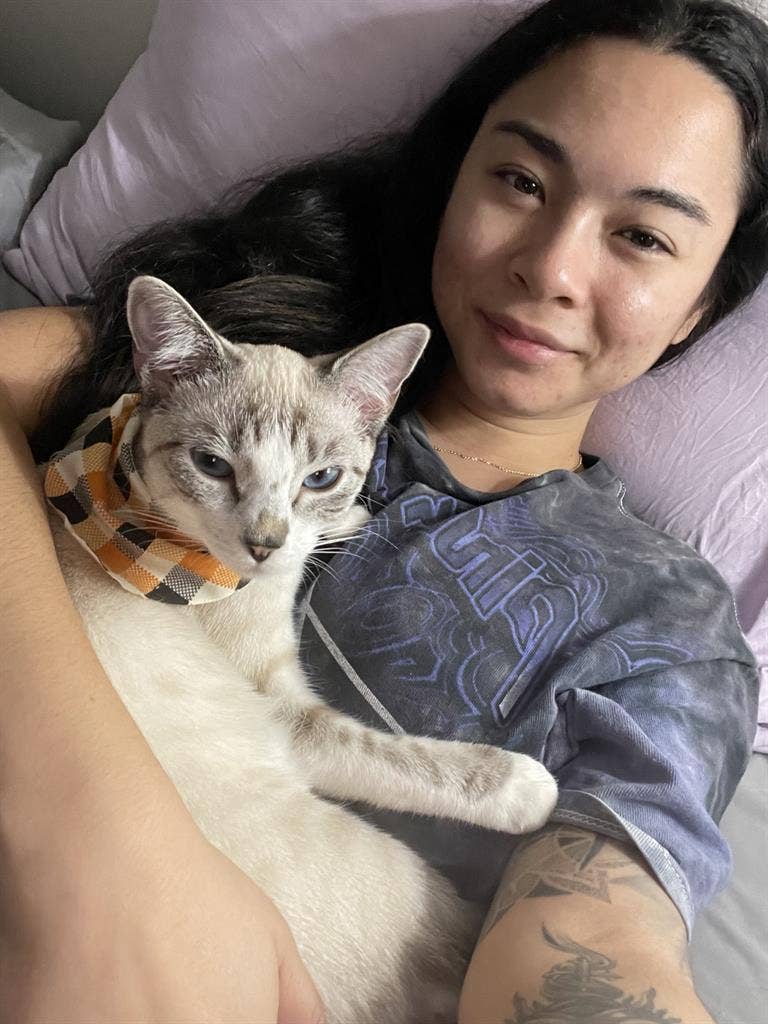 Professional Woman Looking for Room