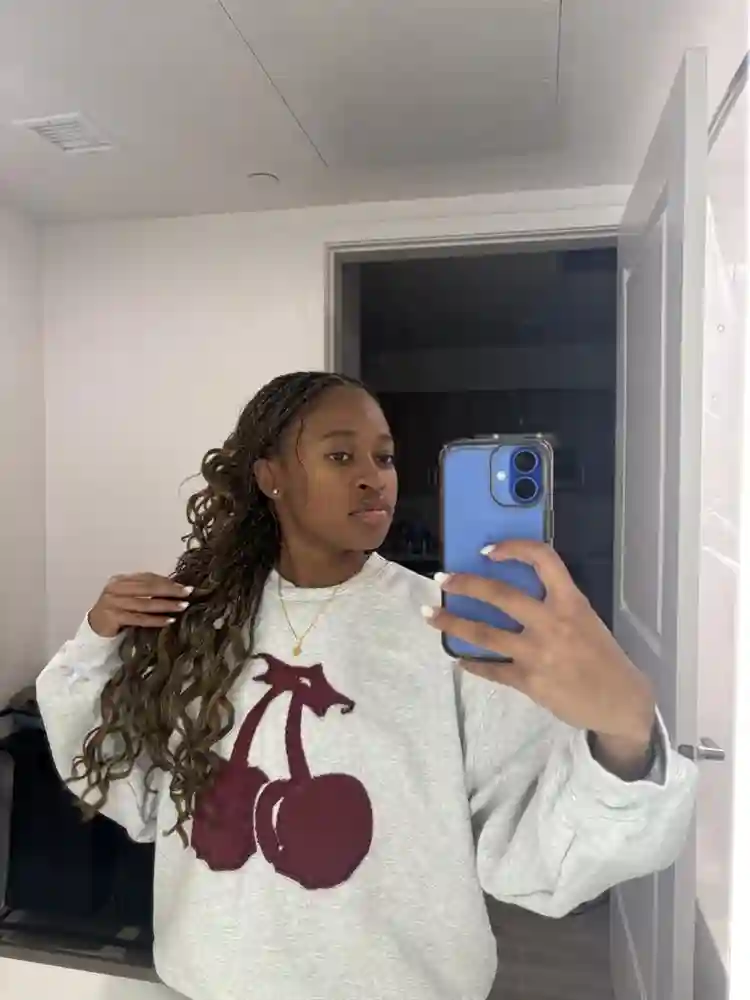 Looking for a room or to apt hunt