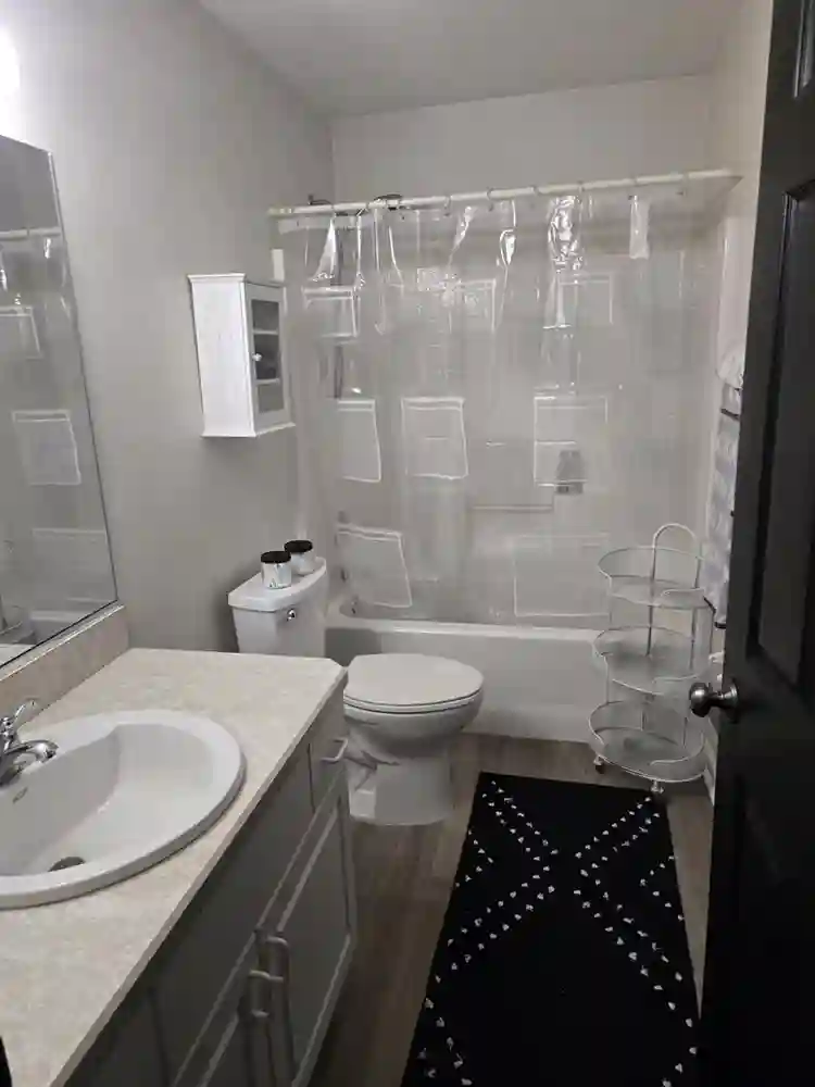 Beautiful 2 Room and bathroom.