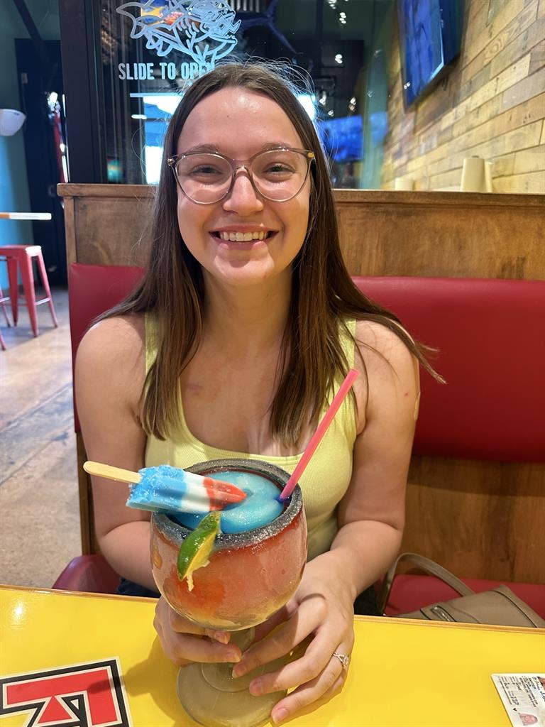 23 year old needing a roomate!