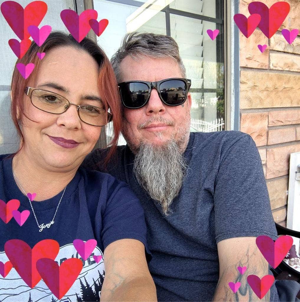 Couple looking to rent a room.