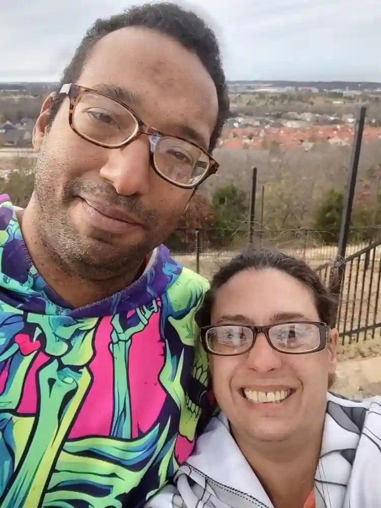 Looking for a room to rent couples