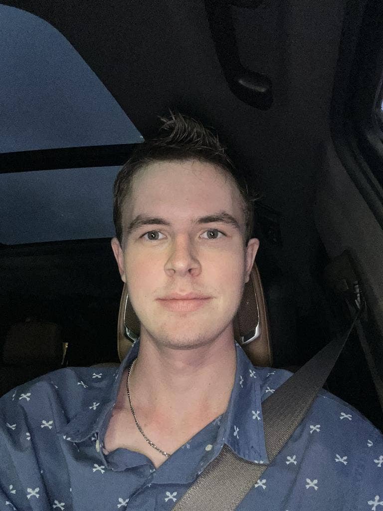 24M Looking for Roommate