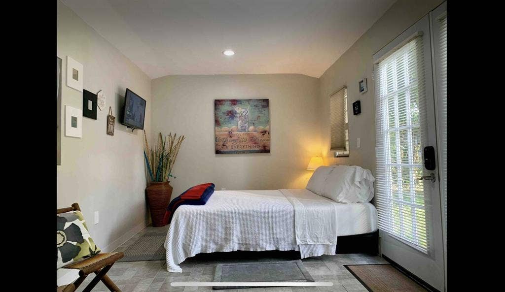 Peaceful Guesthouse For Rent!