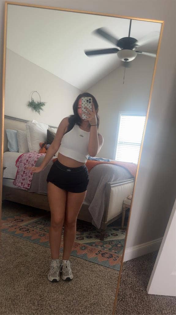 Looking for a roommate!!