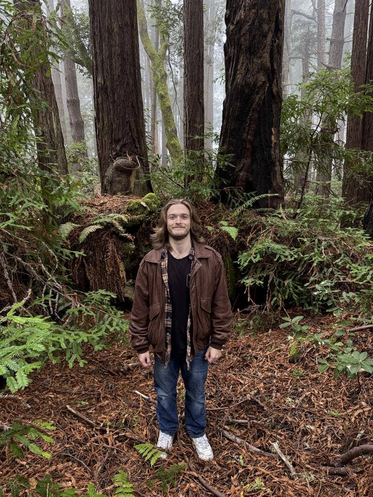 Looking for cool roommates:)