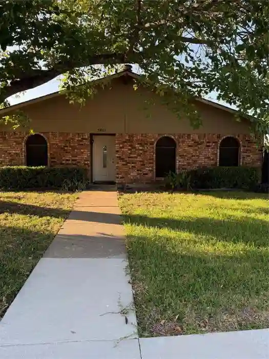 AVAILABLE UNIT FOR RENT