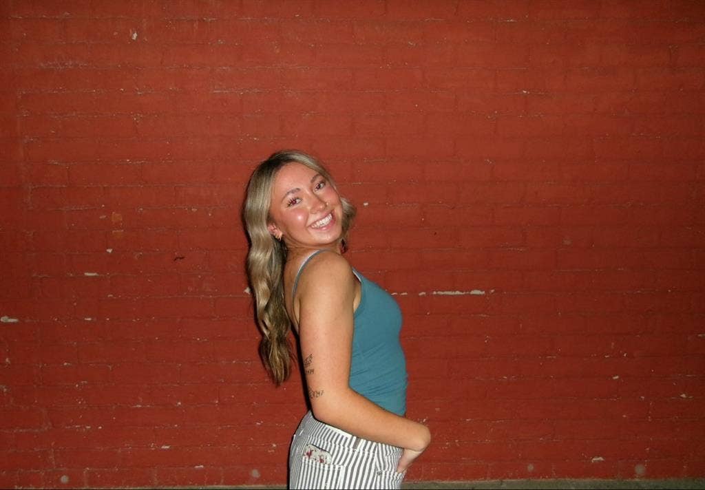 19F looking for a roommate!