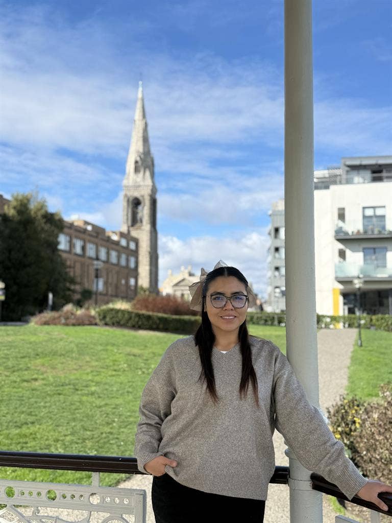 Couple,seeking double room,DúnLaoh