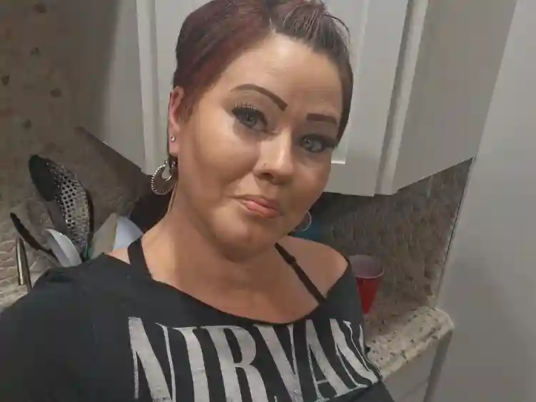 46 yr old female looking for a room