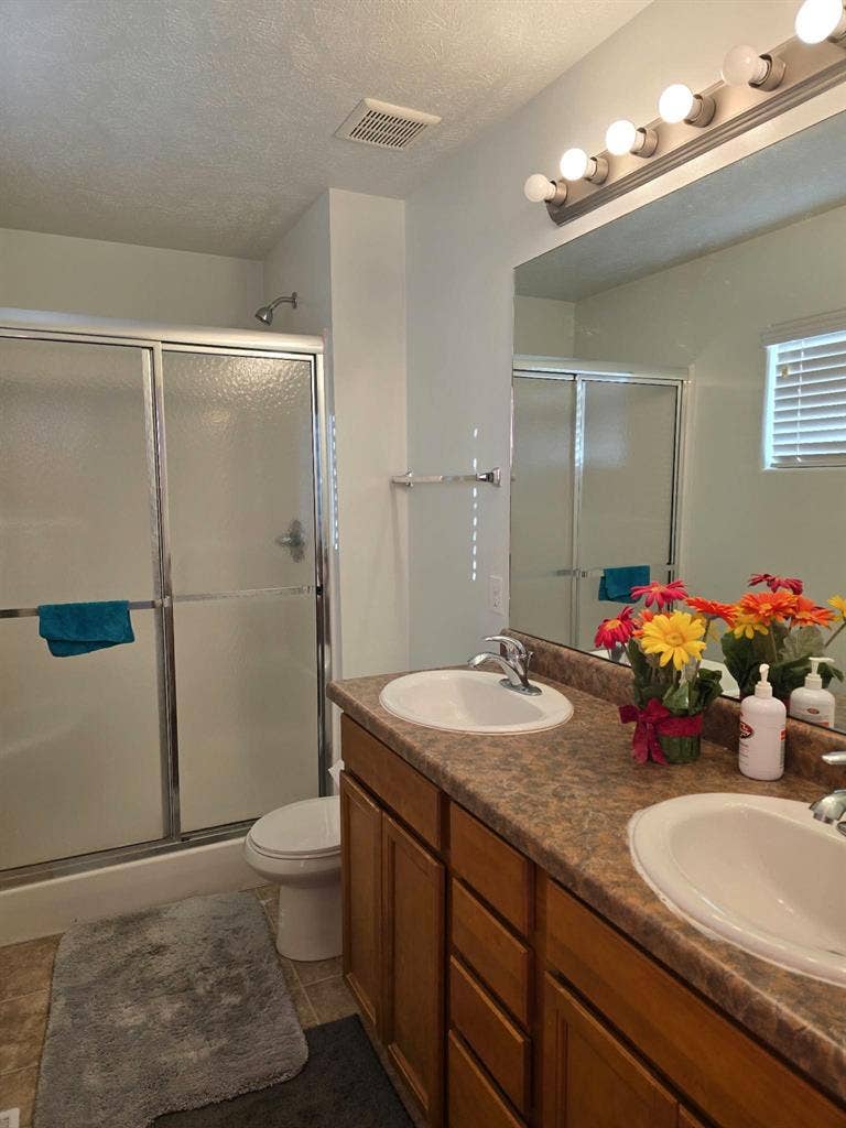 Bedrooms for rent
