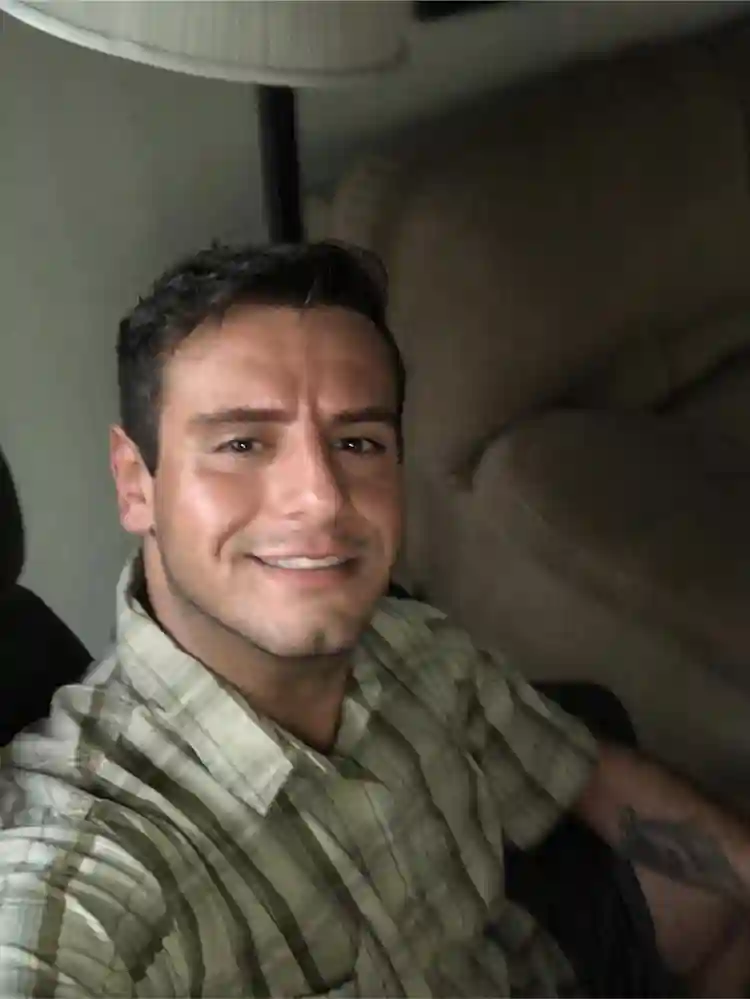 27 year old male. Looking to rent