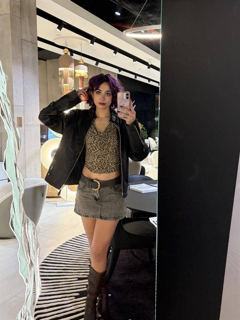 College student seeking room!