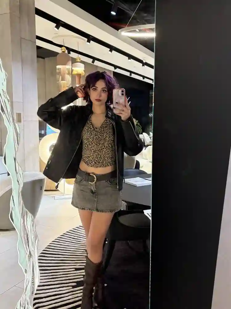 College student seeking room!